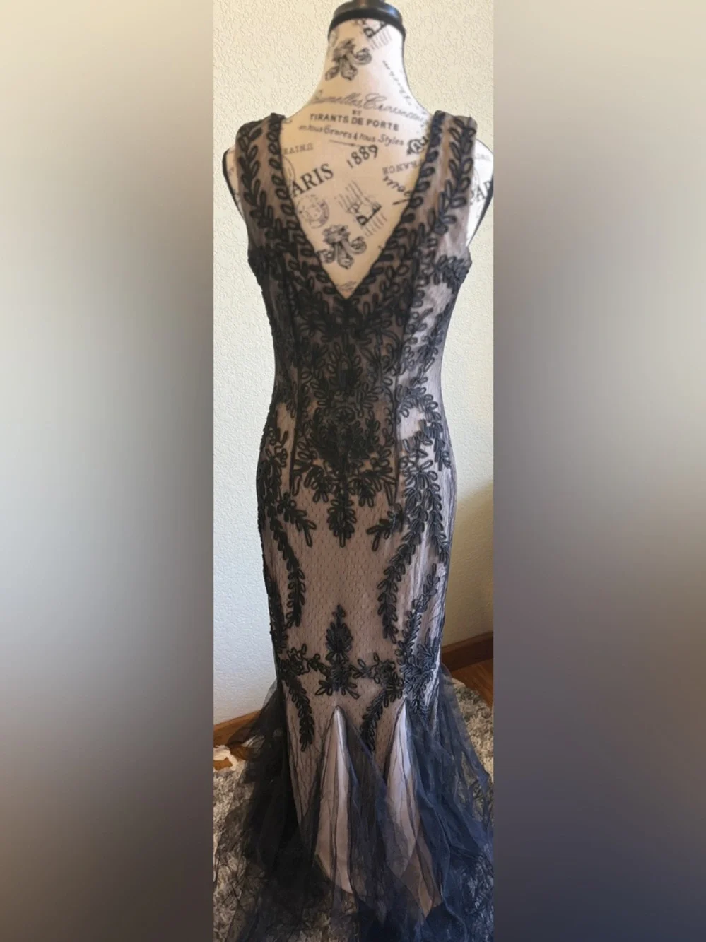 Cachet Embroidered Tulle Mermaid Gown-Size 8-NWOT - Picture 10 of 16